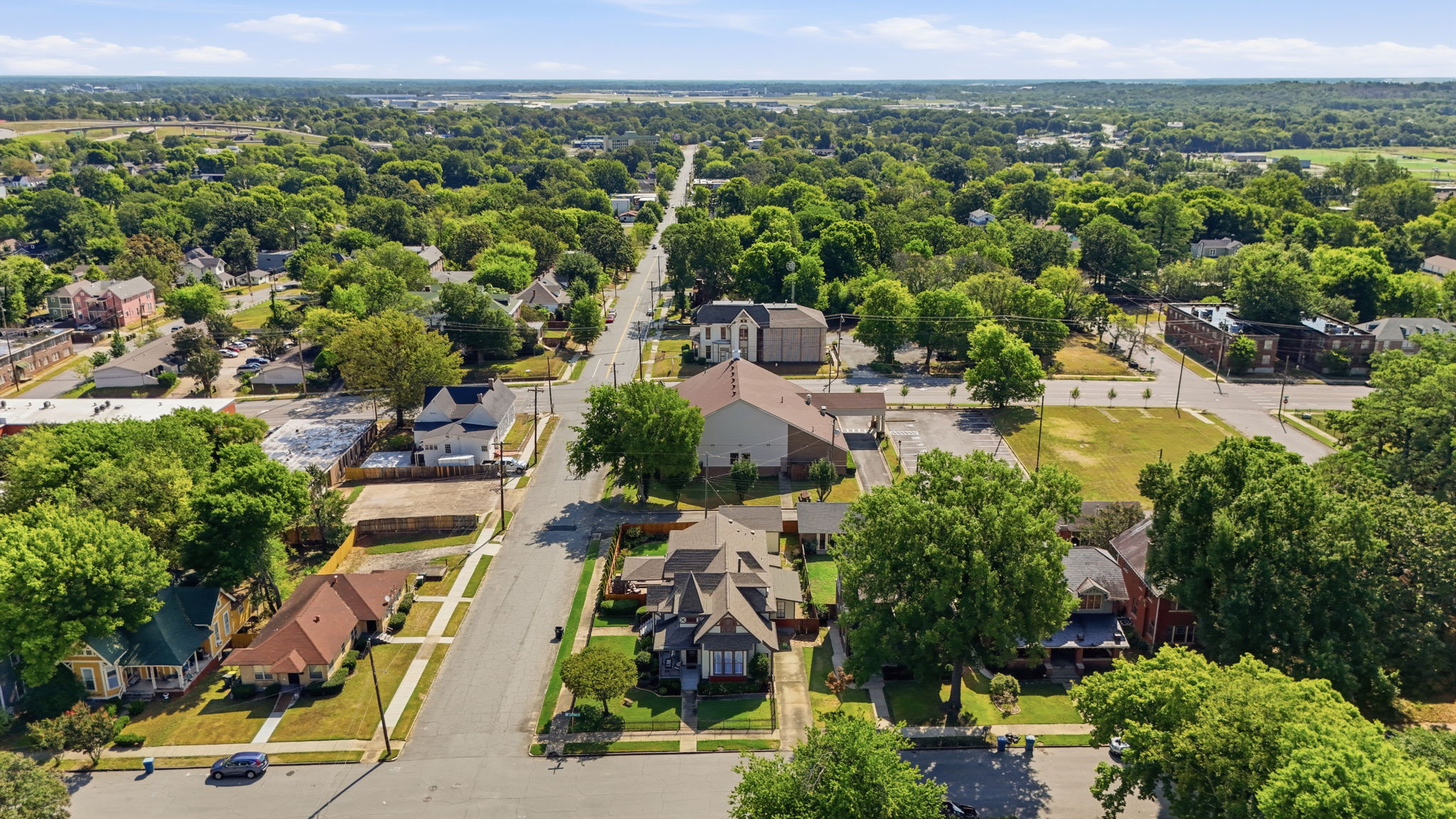 Aerial view of the property and Quapaw Quarter, view 2