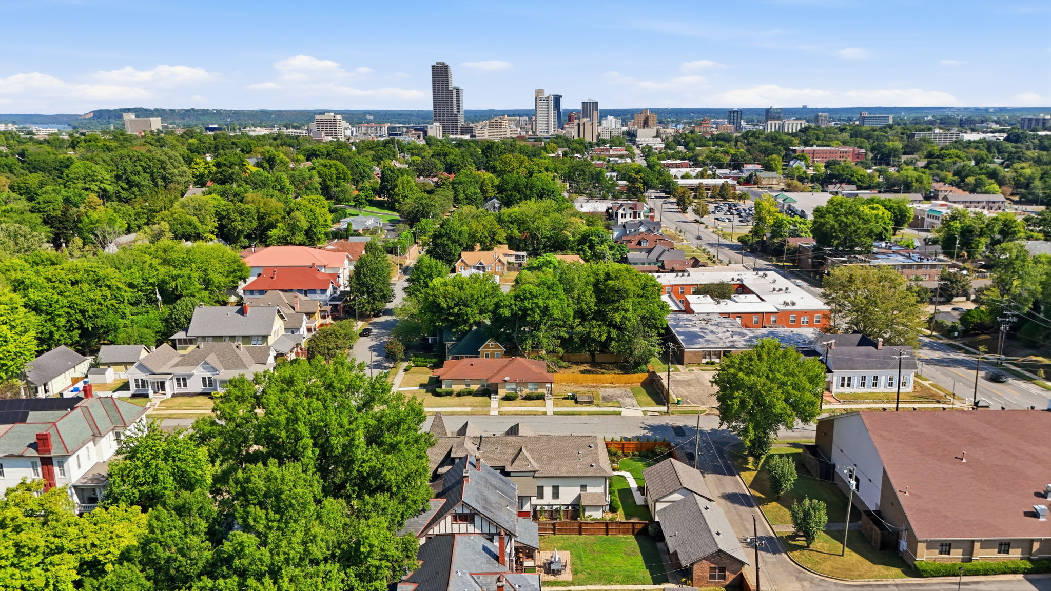 Aerial view of the property and Quapaw Quarter, view 4